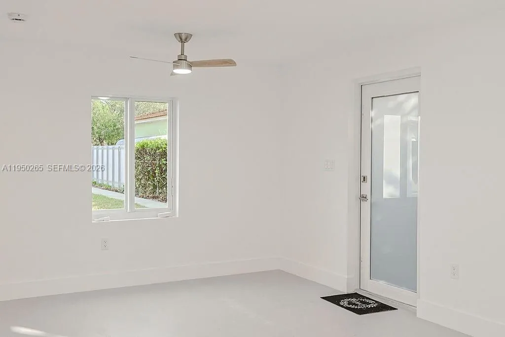 588 Palmetto Dr, Miami Springs FL 33166