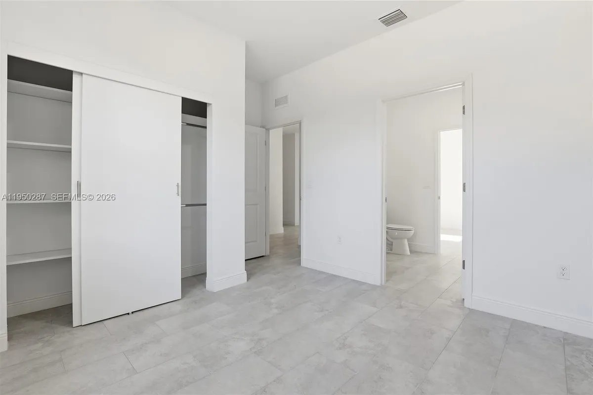 1087 Rugby Ln, La Belle FL 33935