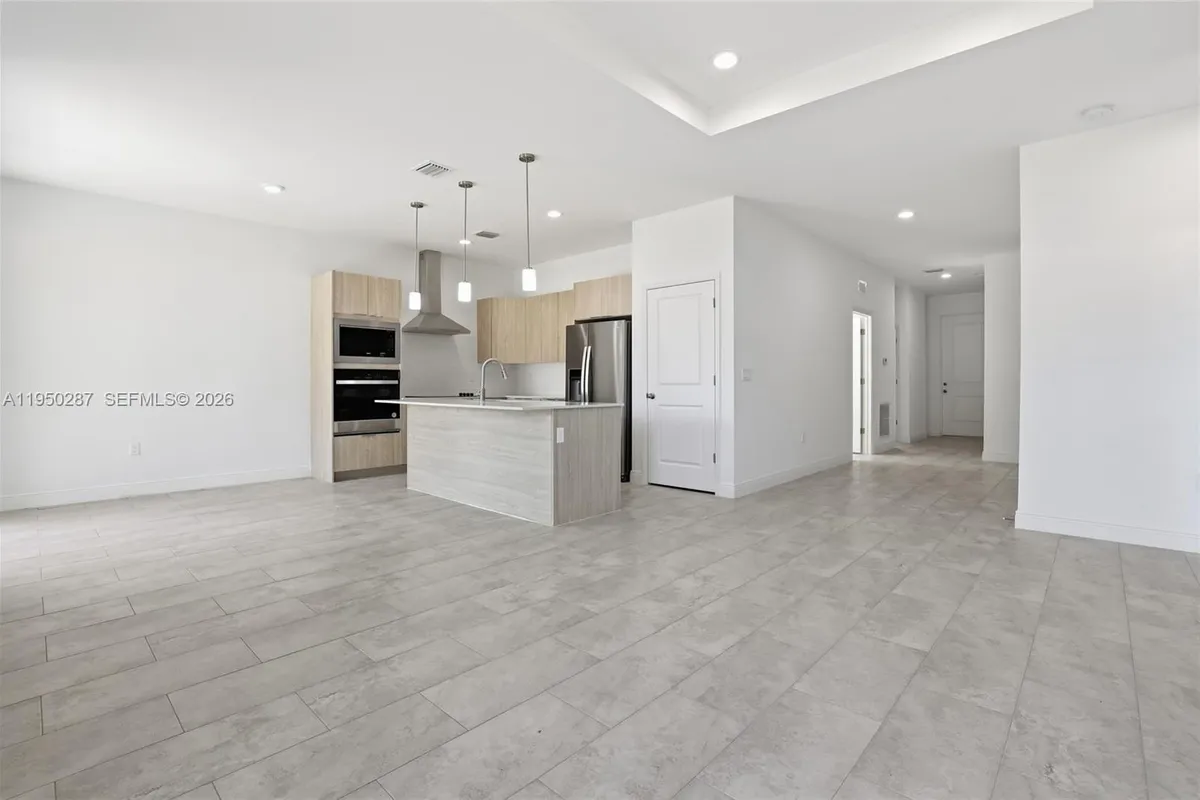 1087 Rugby Ln, La Belle FL 33935