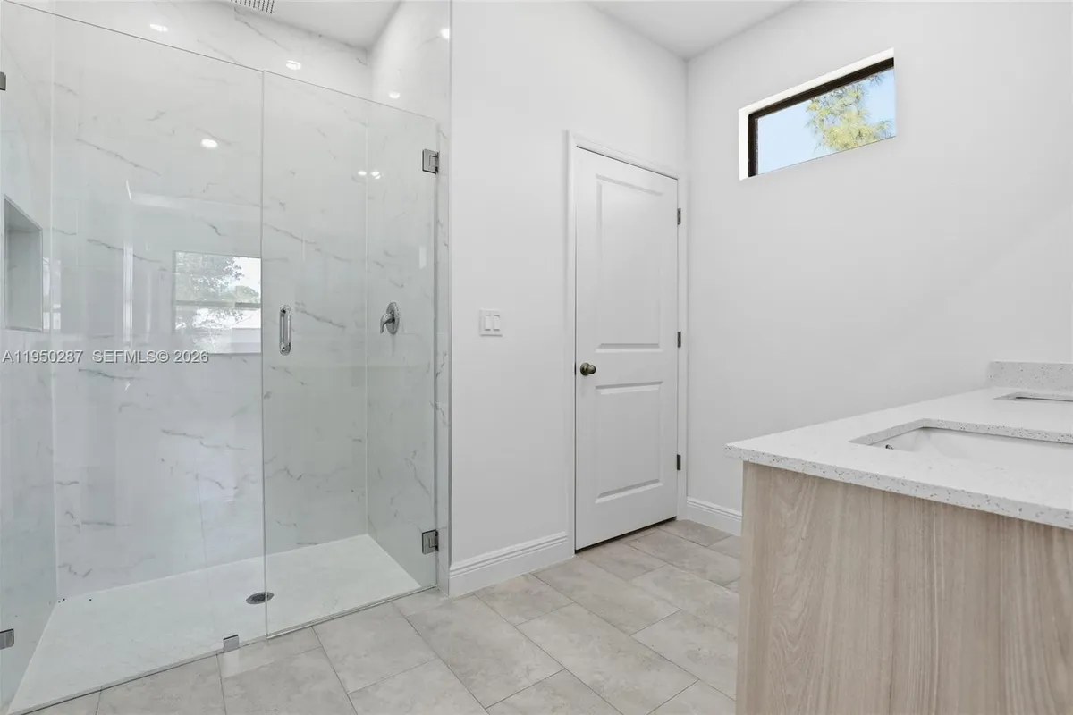 1087 Rugby Ln, La Belle FL 33935