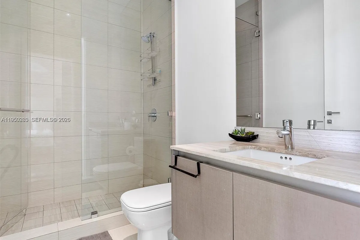 3250 NE 188th St, Aventura FL 33180