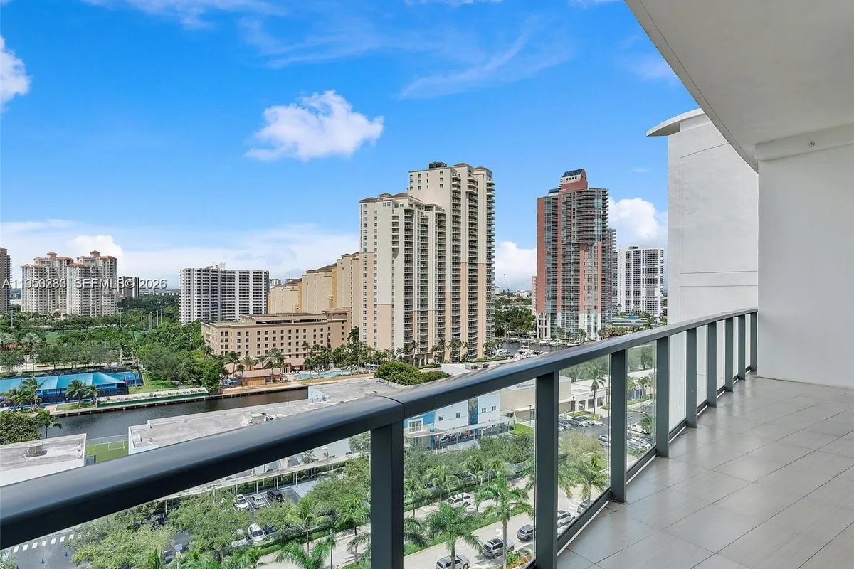 3250 NE 188th St, Aventura FL 33180