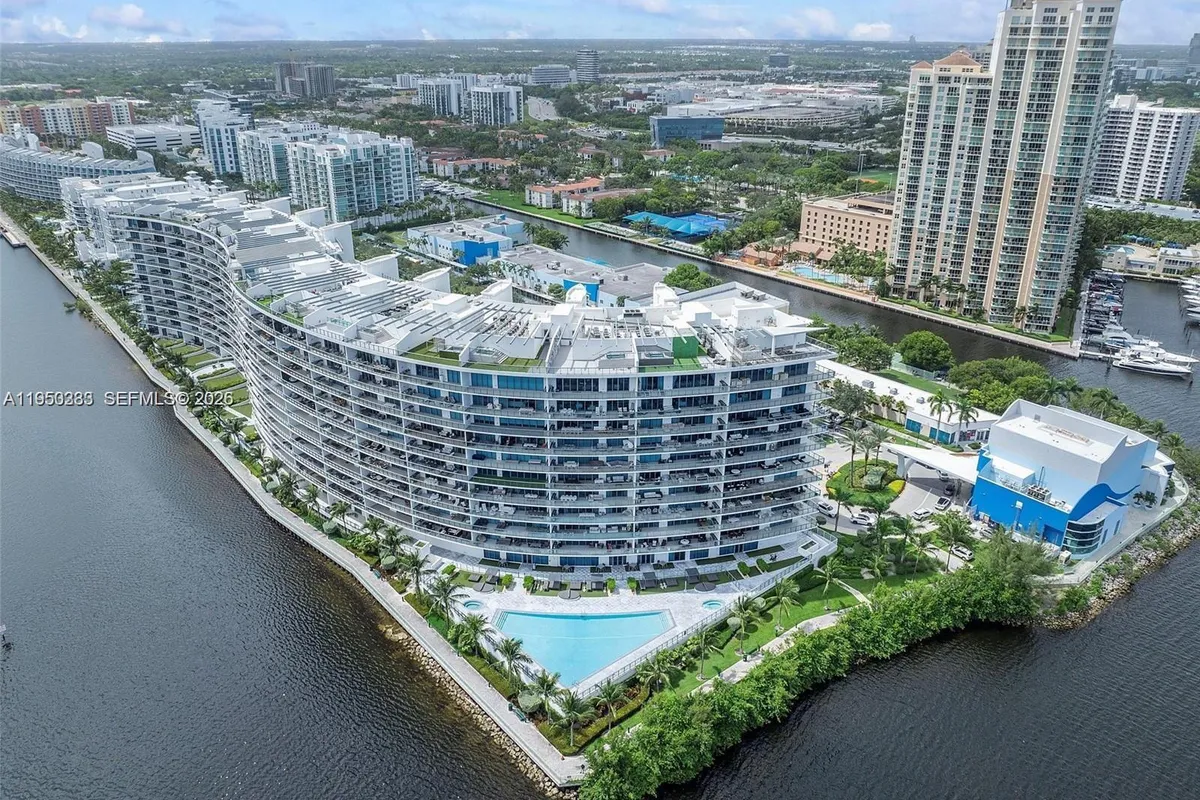 3250 NE 188th St, Aventura FL 33180