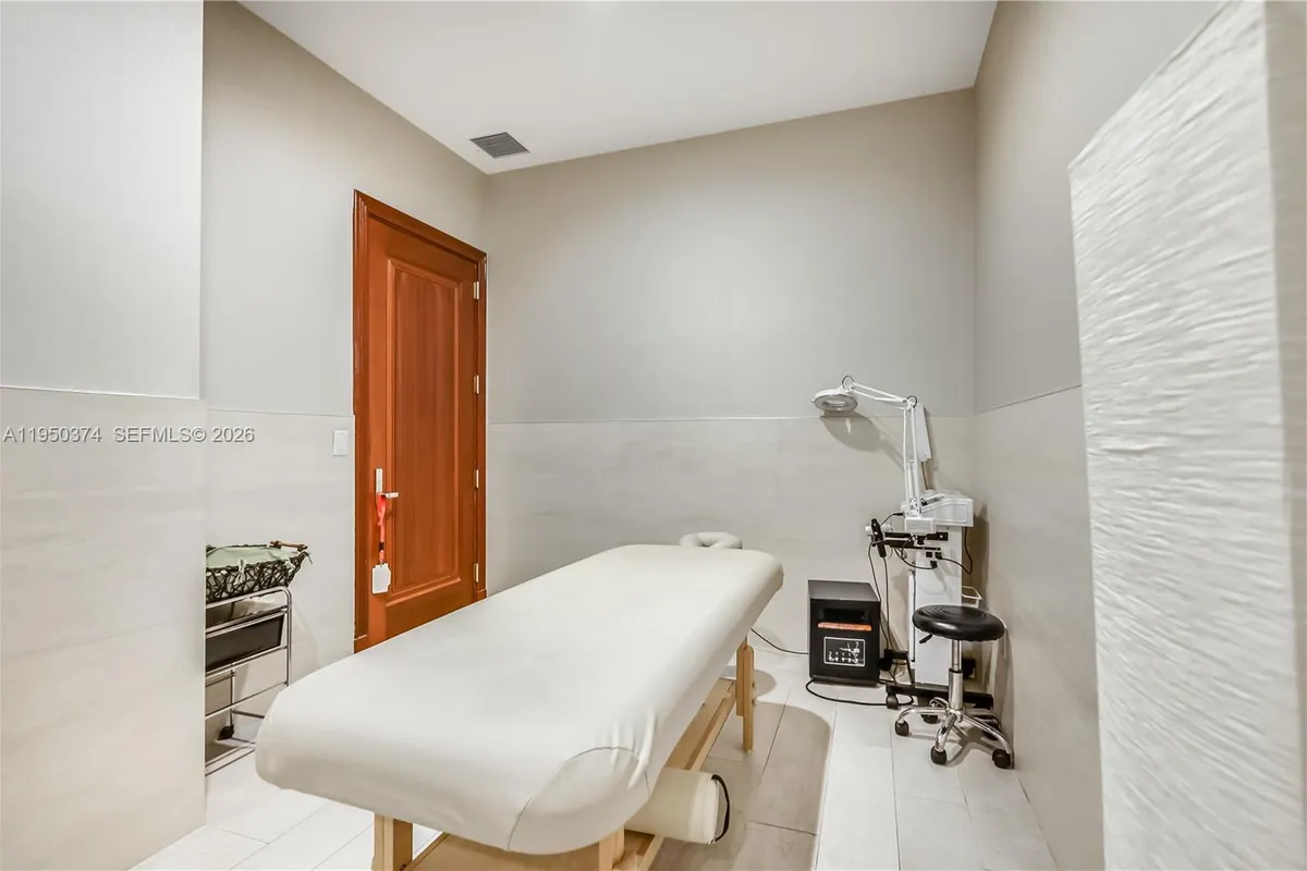 9601 Collins Ave # T3, Bal Harbour FL 33154