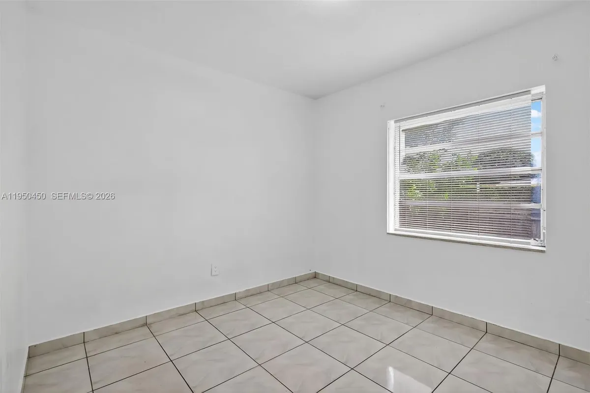 1498 NE 180th St # 0, North Miami Beach FL 33162