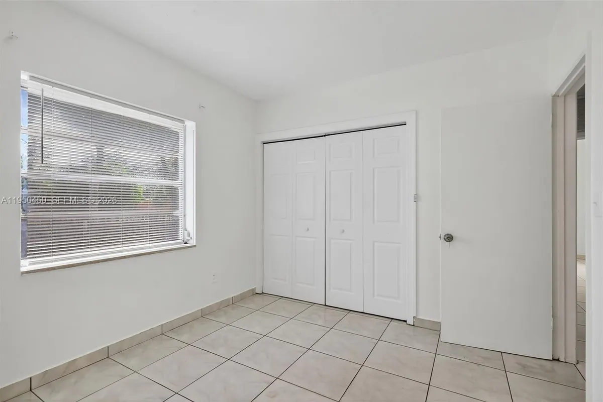 1498 NE 180th St # 0, North Miami Beach FL 33162