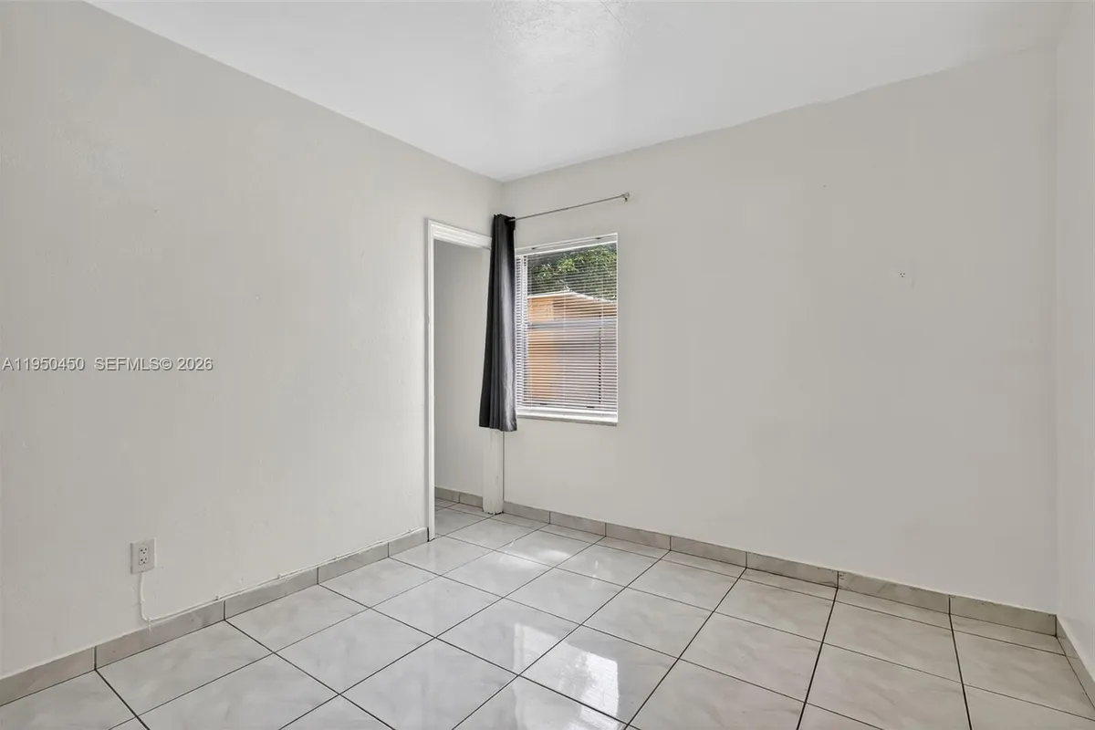 1498 NE 180th St # 0, North Miami Beach FL 33162