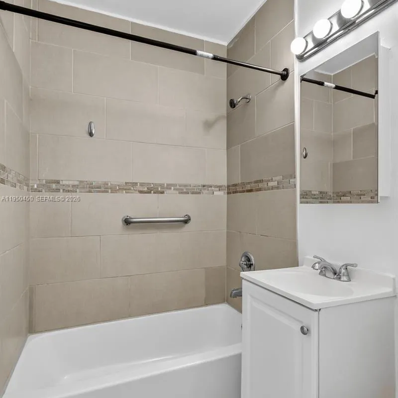 1498 NE 180th St # 0, North Miami Beach FL 33162