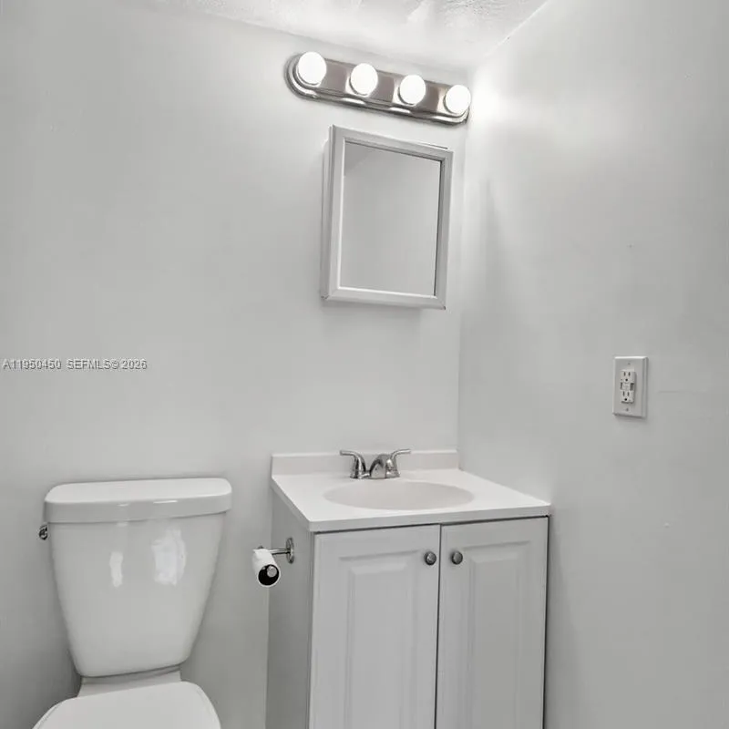 1498 NE 180th St # 0, North Miami Beach FL 33162