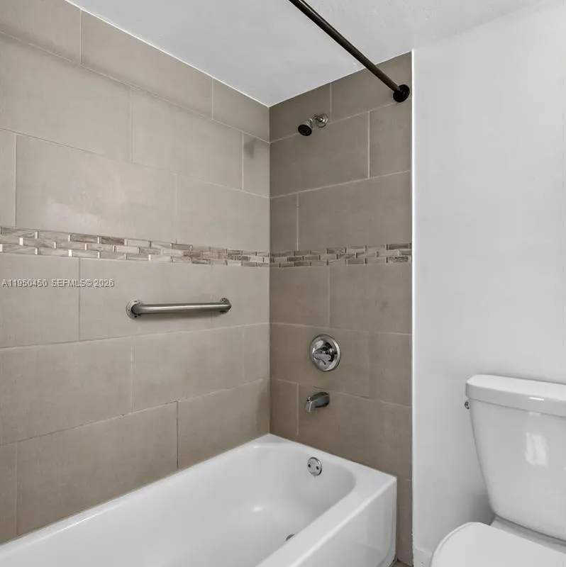 1498 NE 180th St # 0, North Miami Beach FL 33162