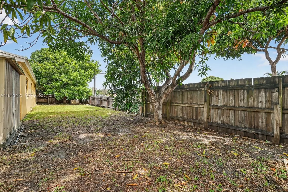 1498 NE 180th St # 0, North Miami Beach FL 33162