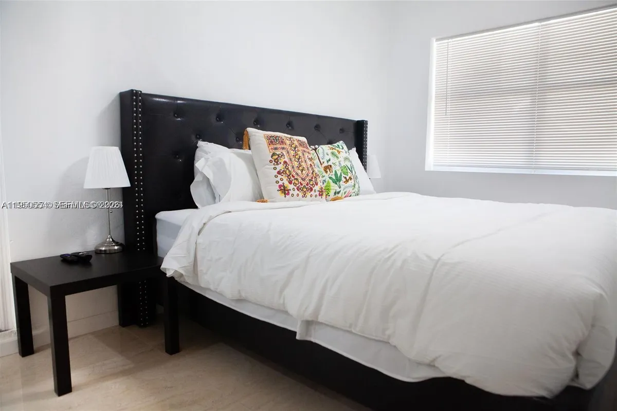 1821 Harding St, Hollywood FL 33020