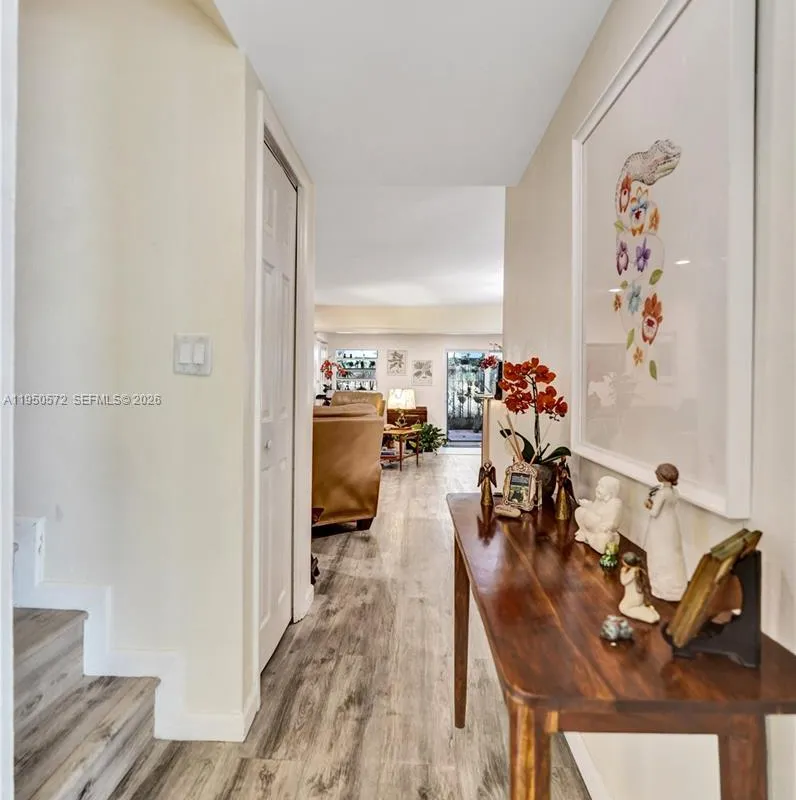 3302 Farragut St # 5C, Hollywood FL 33021