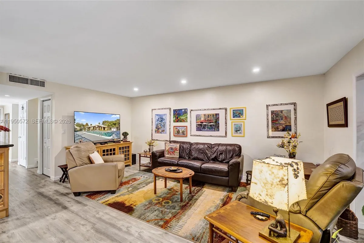 3302 Farragut St # 5C, Hollywood FL 33021