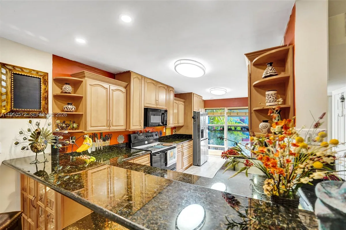 3302 Farragut St # 5C, Hollywood FL 33021