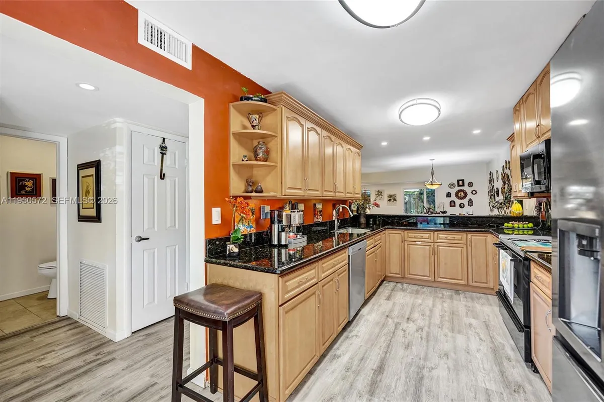 3302 Farragut St # 5C, Hollywood FL 33021