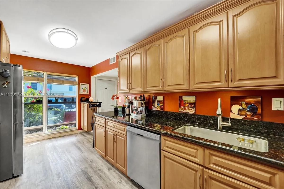 3302 Farragut St # 5C, Hollywood FL 33021