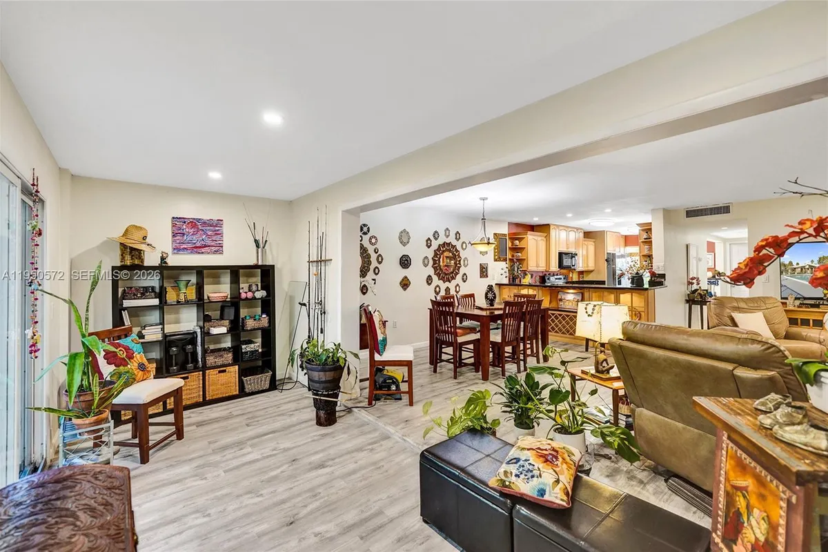 3302 Farragut St # 5C, Hollywood FL 33021