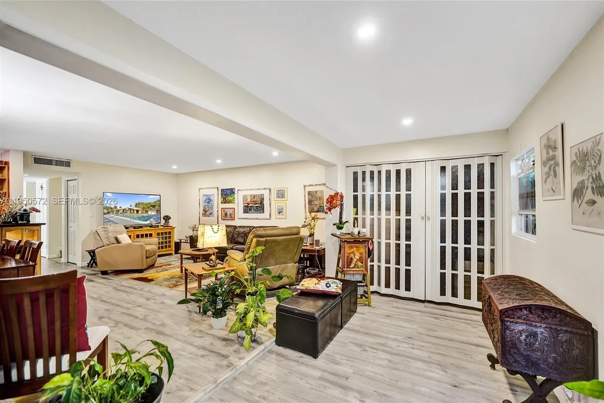 3302 Farragut St # 5C, Hollywood FL 33021