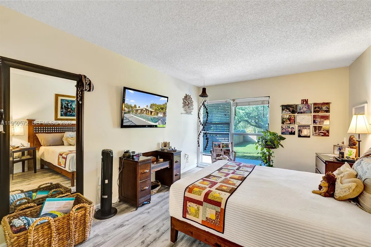 3302 Farragut St # 5C, Hollywood FL 33021