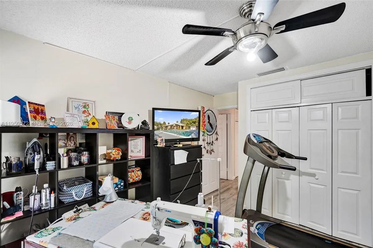 3302 Farragut St # 5C, Hollywood FL 33021