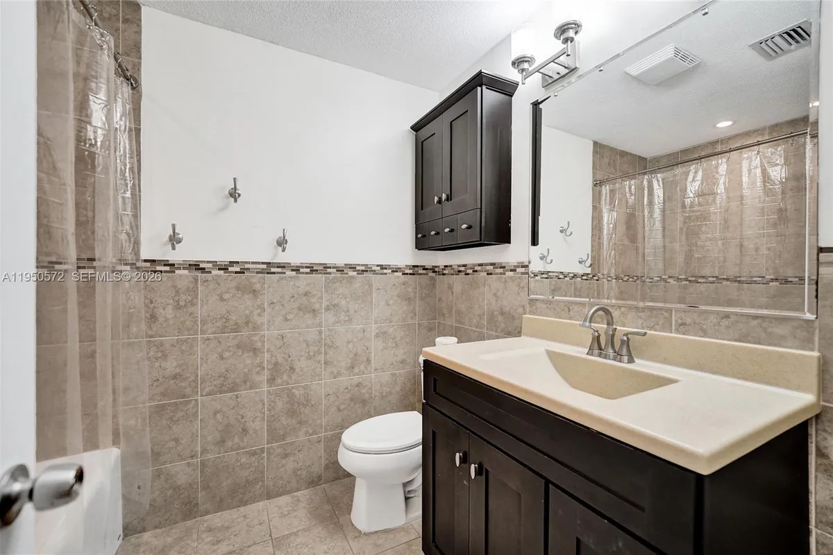 3302 Farragut St # 5C, Hollywood FL 33021