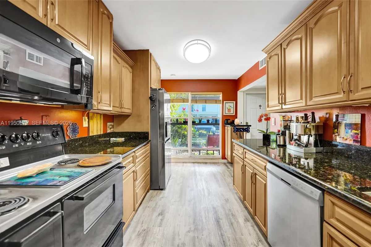 3302 Farragut St # 5C, Hollywood FL 33021