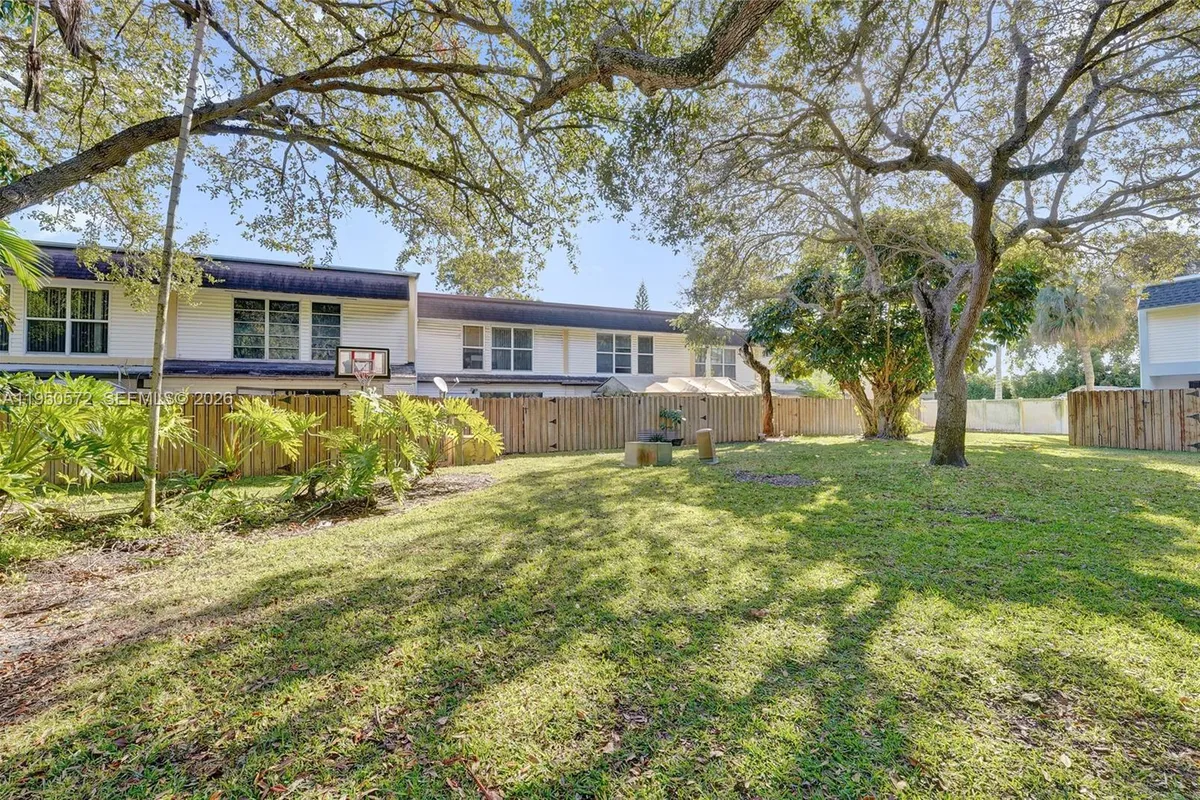 3302 Farragut St # 5C, Hollywood FL 33021