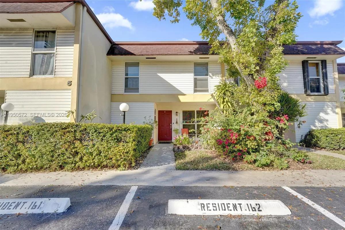 3302 Farragut St # 5C, Hollywood FL 33021