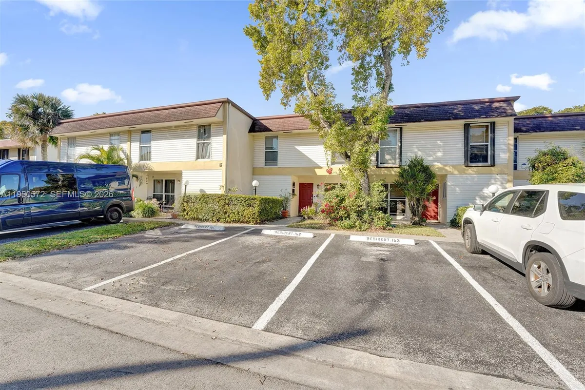 3302 Farragut St # 5C, Hollywood FL 33021