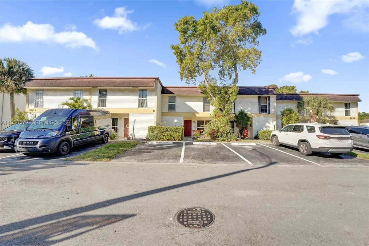 3302 Farragut St # 5C, Hollywood FL 33021