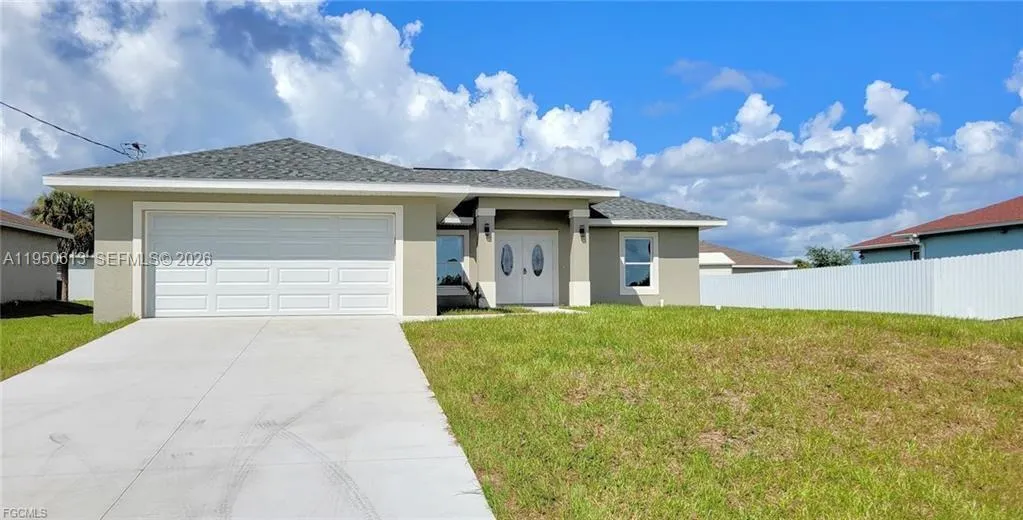 3 bedroom 2 bath for sale at 8038 Sunrise Cir., La Belle FL 33935