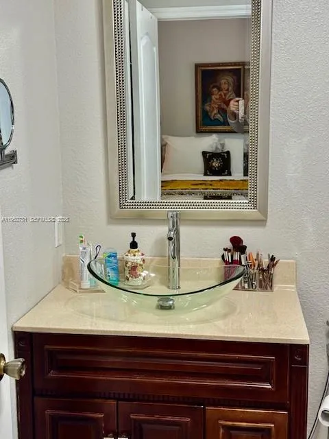 15957 SW 54th Ter, Miami FL 33185