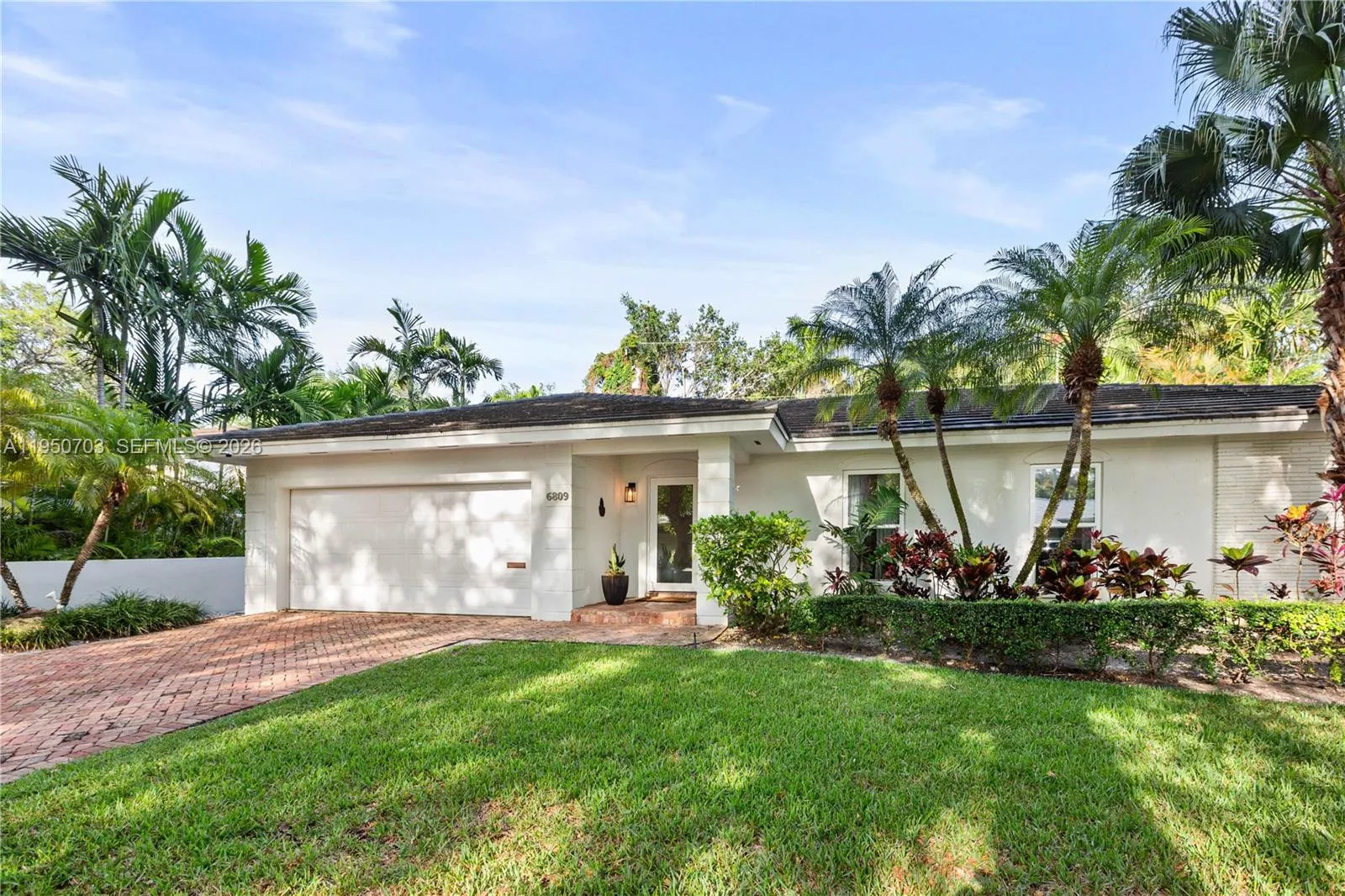 6809 Mentone St, Coral Gables FL 33146
