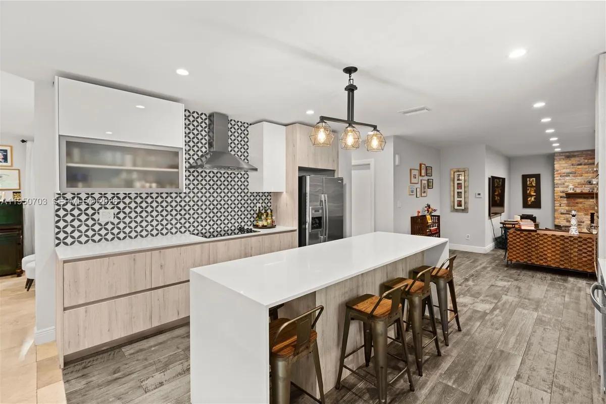 6809 Mentone St, Coral Gables FL 33146