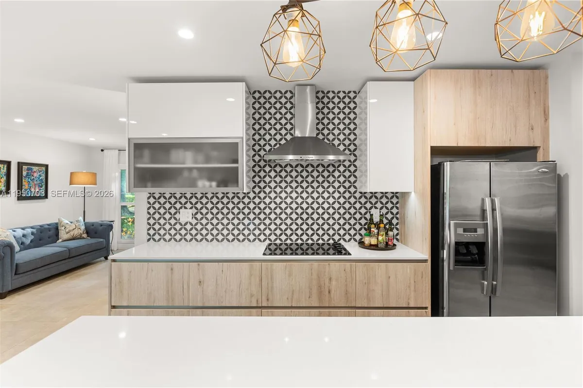 6809 Mentone St, Coral Gables FL 33146