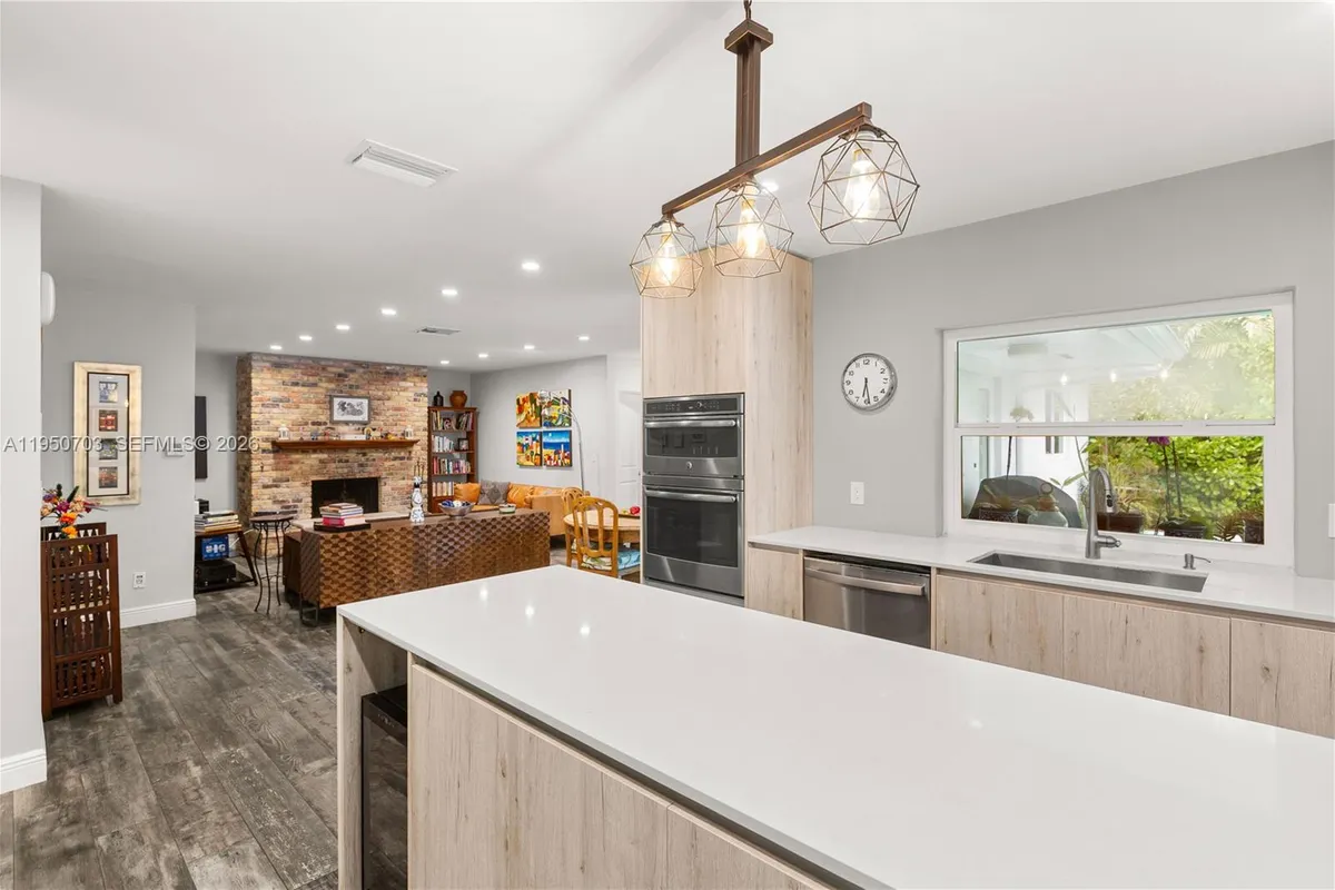 6809 Mentone St, Coral Gables FL 33146