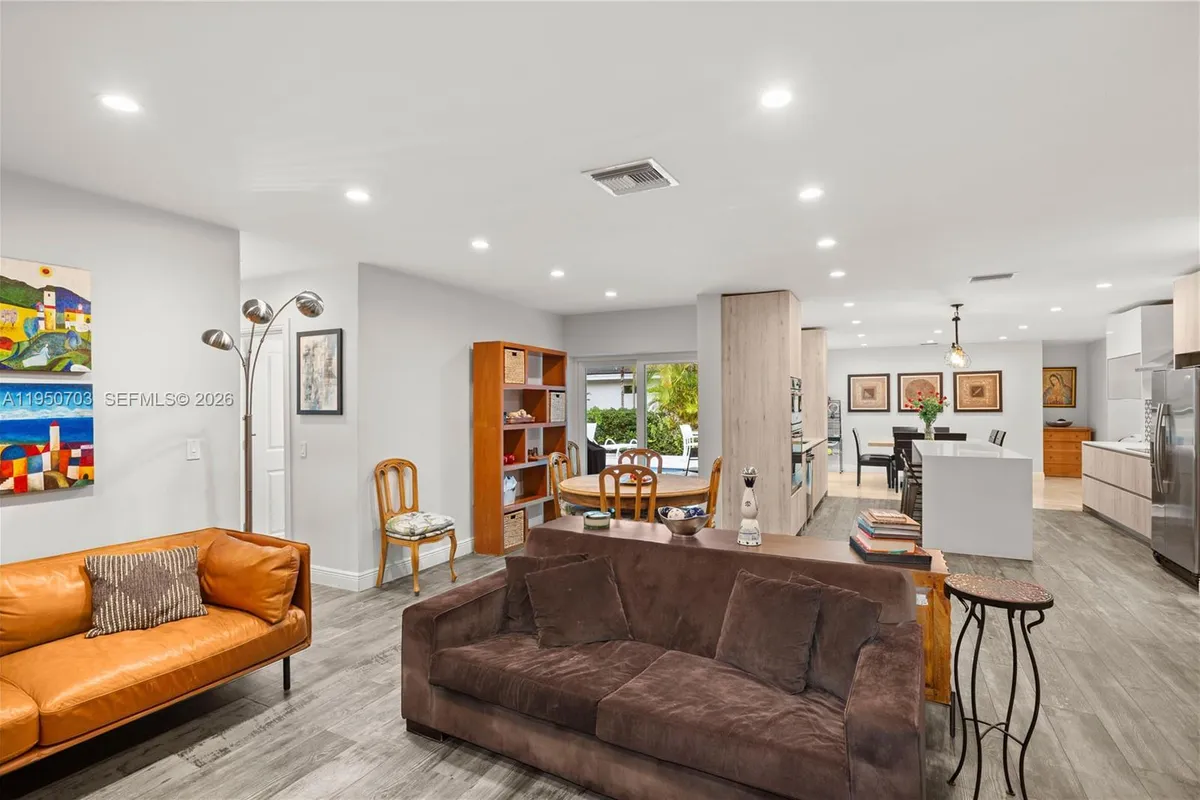 6809 Mentone St, Coral Gables FL 33146