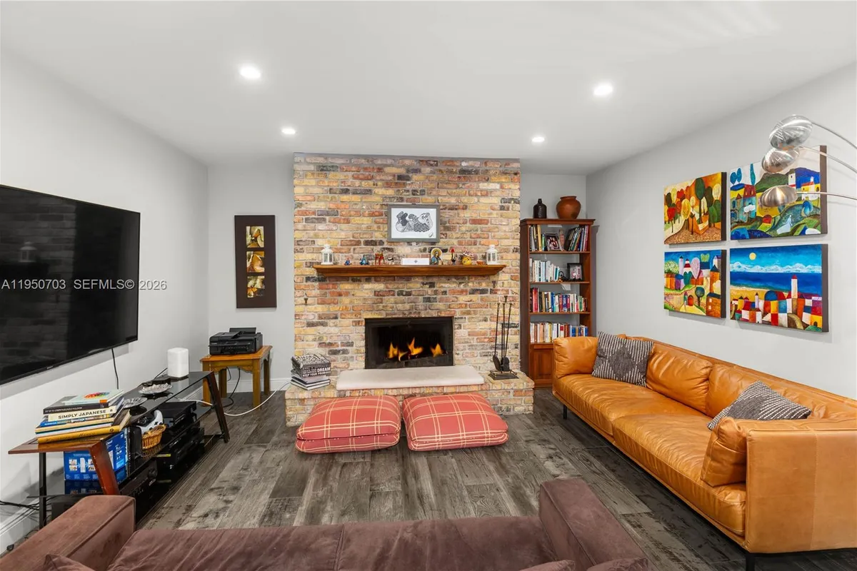 6809 Mentone St, Coral Gables FL 33146