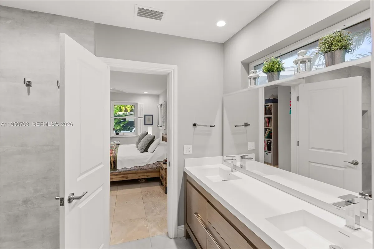 6809 Mentone St, Coral Gables FL 33146