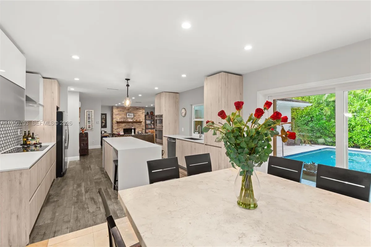 6809 Mentone St, Coral Gables FL 33146