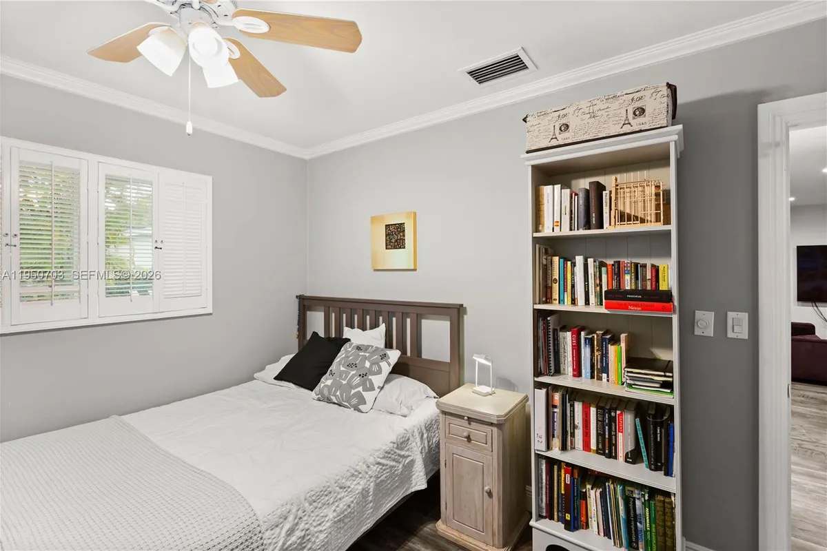 6809 Mentone St, Coral Gables FL 33146