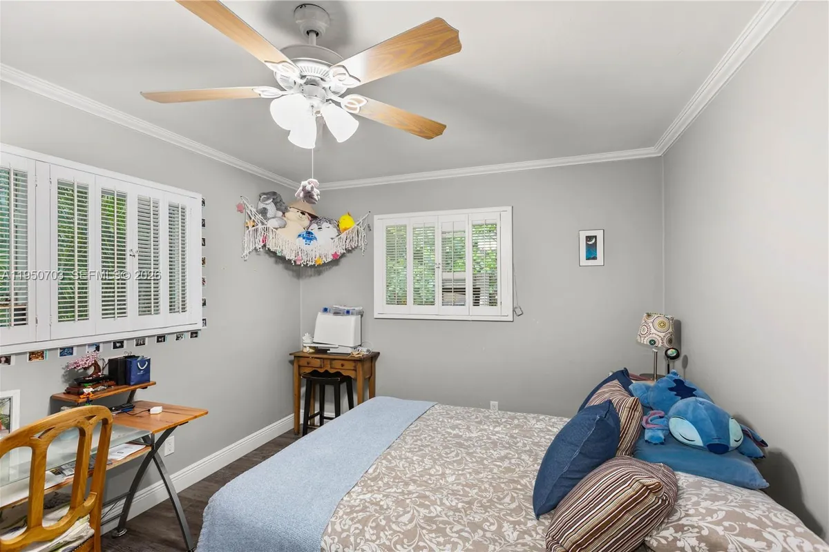 6809 Mentone St, Coral Gables FL 33146