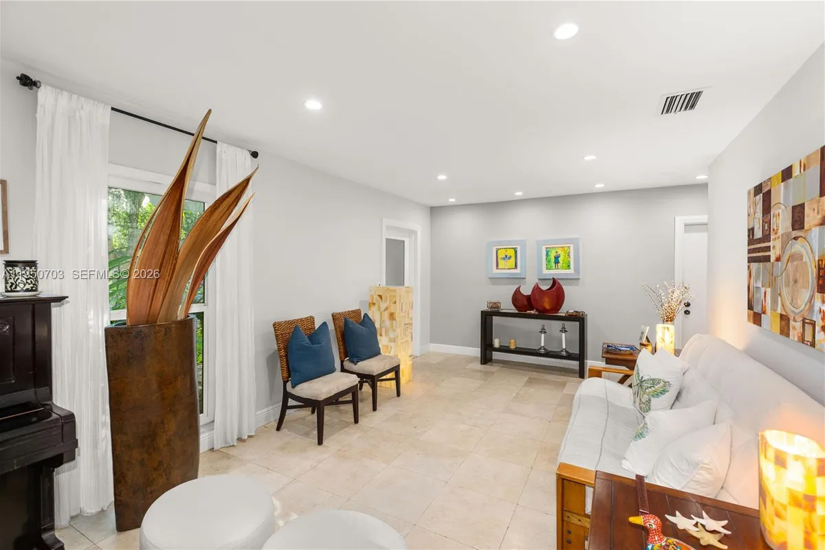 6809 Mentone St, Coral Gables FL 33146