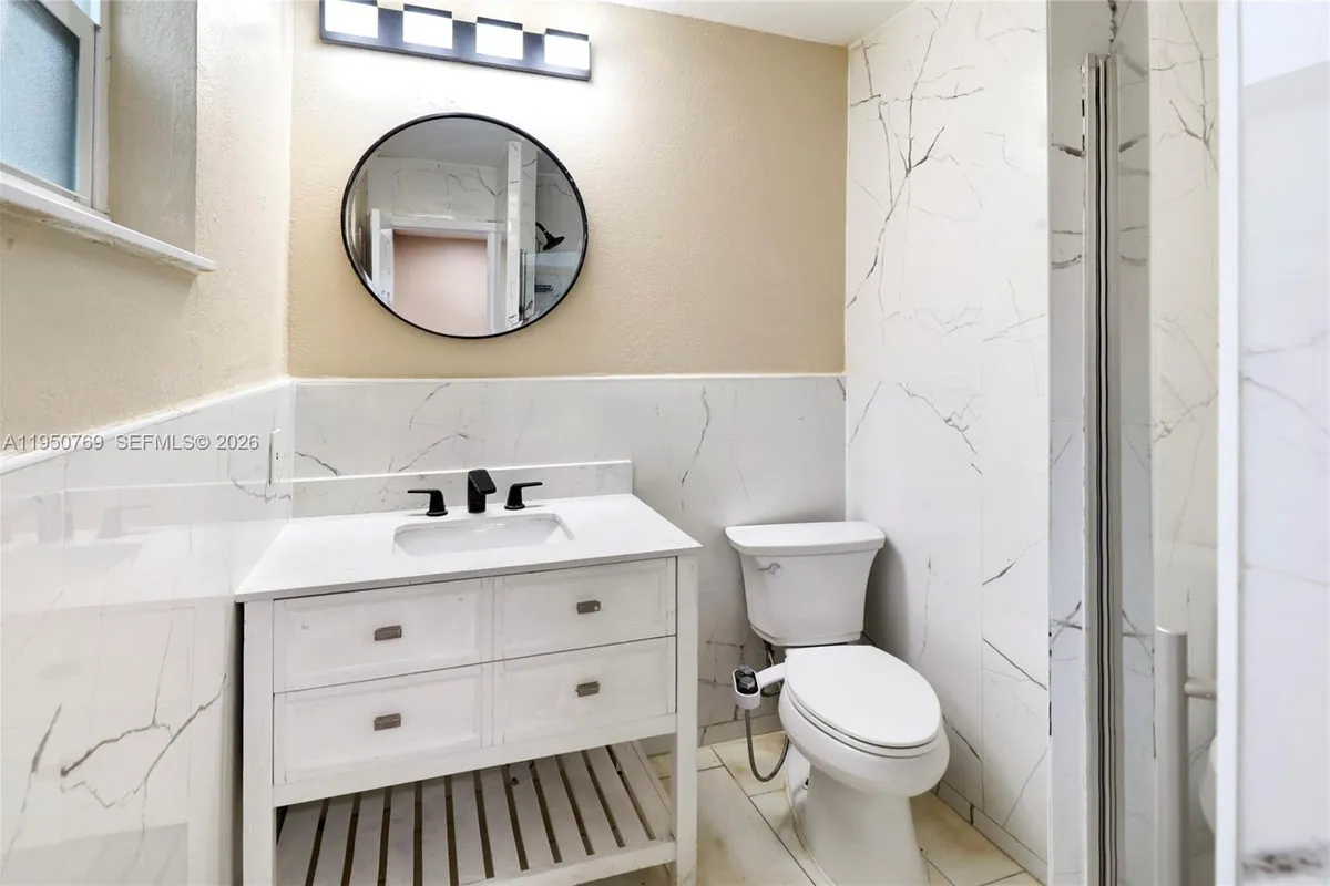 6120 SW 19th St, North Lauderdale FL 33068