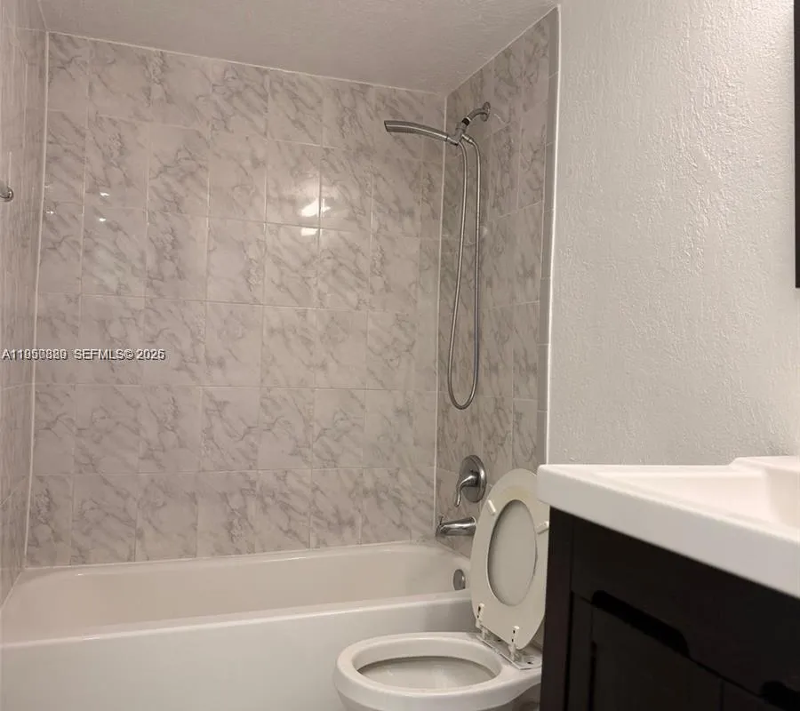 7477 SW 82nd St # C309, Miami FL 33143