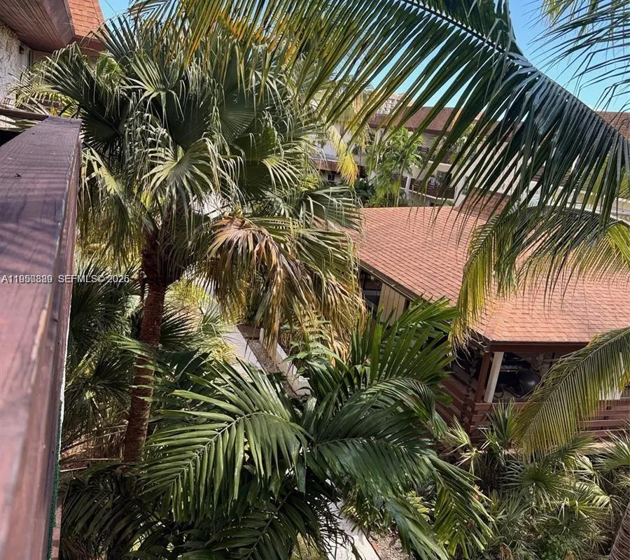 7477 SW 82nd St # C309, Miami FL 33143