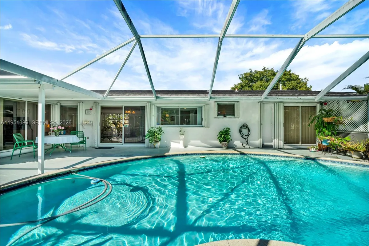 11260 SW 181st Ter, Miami FL 33157