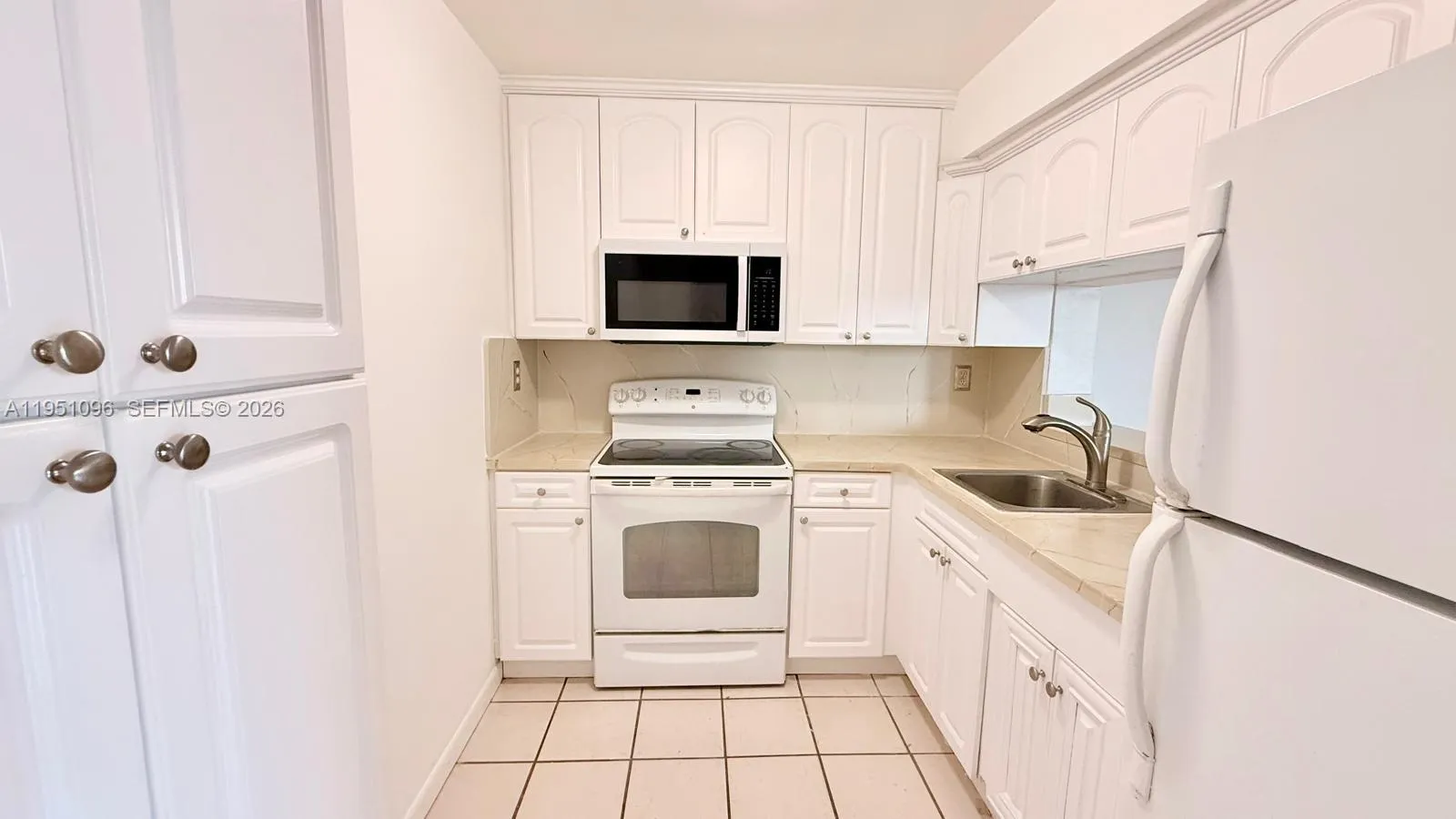 11800 SW 18th St # 4, Miami FL 33175