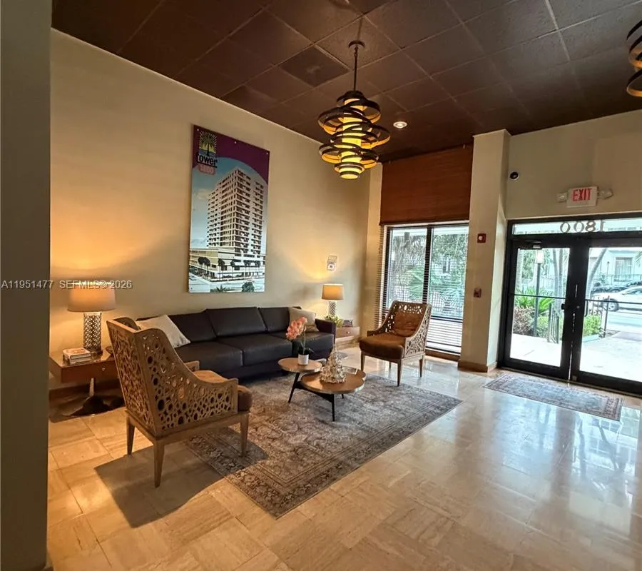 1800 Collins Ave # 19G, Miami Beach FL 33139